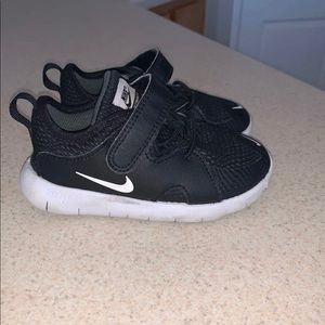 Nike flex toddler boys shoes